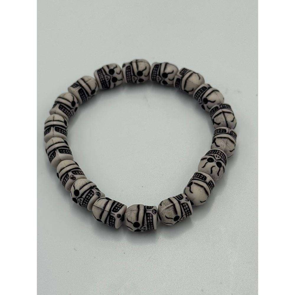 Unbranded Carved Skull Bead Stretch Bracelet White Black Gothic Tribal Style